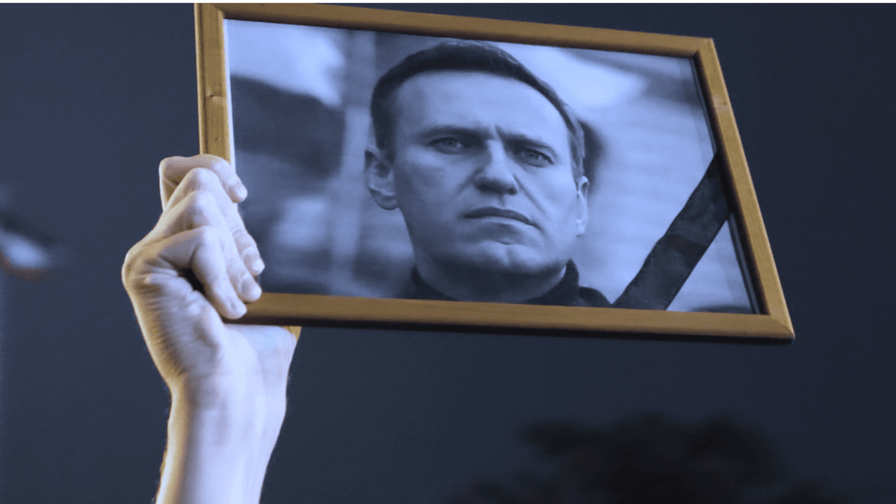 «Согласно решению суда, Навальный запрещен на территории Российской Федерации». Разбор от юристки Центра «Мемориал»