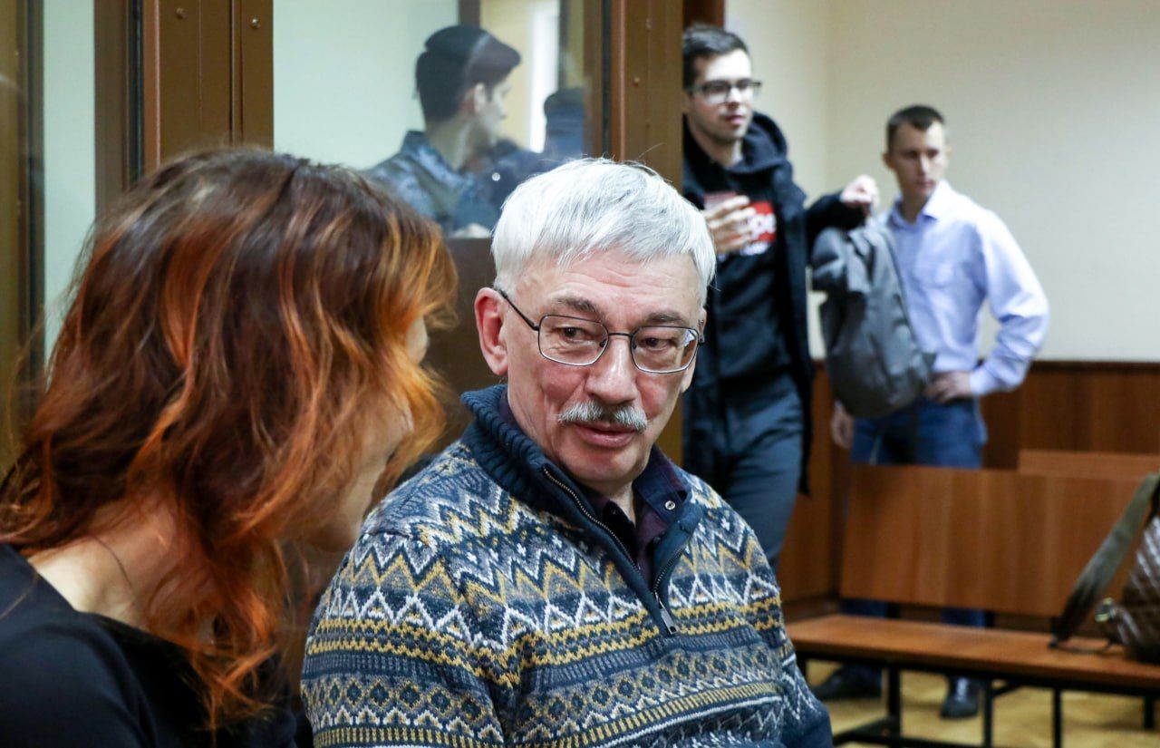 Трансляция заседания по делу Олега Орлова