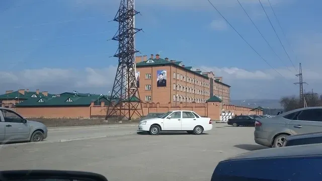 В чеченском изоляторе умер заключенный. Его могли убить