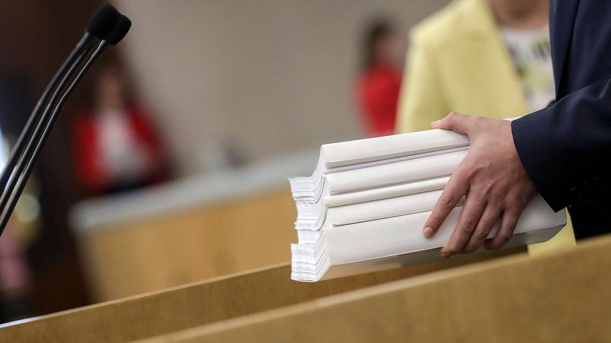 «Ждём запрета "иноагентам" дышать воздухом на территории РФ». «Иноагентам» запретят участвовать в выборах