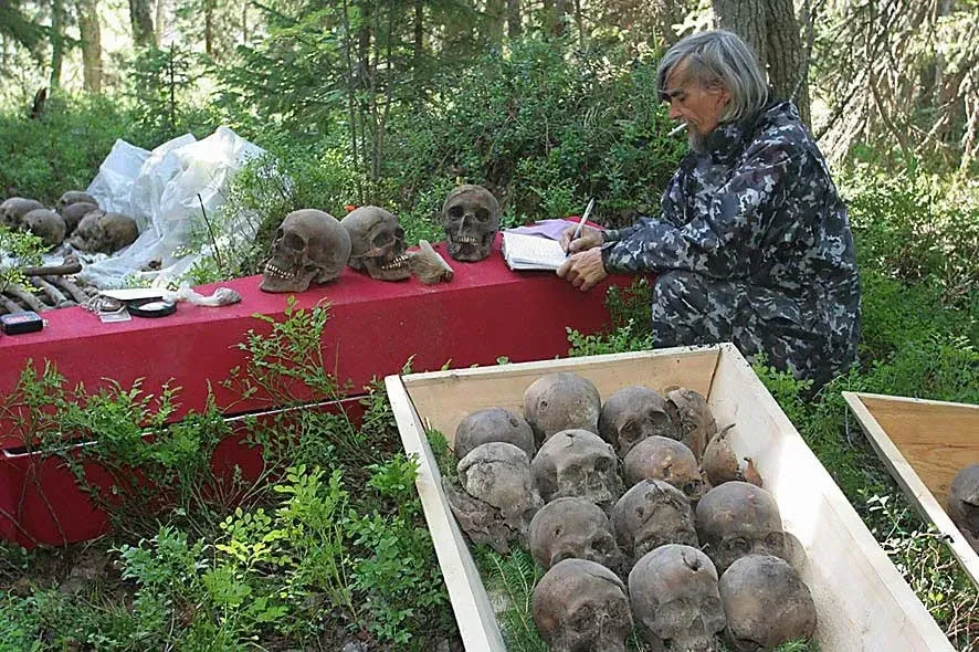 Раскопки на Секирной горе, 2004 год