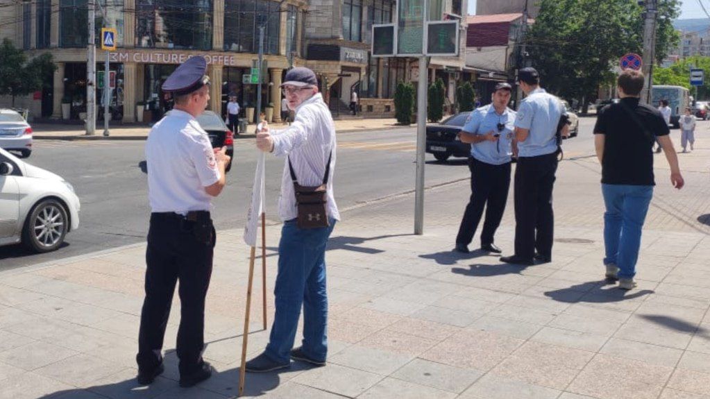 Редактор «Черновика» обжаловал решение суда по поводу бездействия следствия